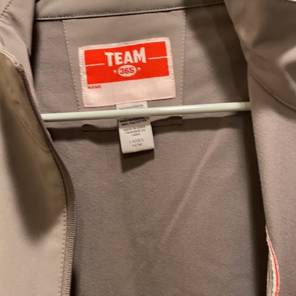 New Ladies Team 365 Soft Shell Jacket Size Medium - Picture 3 of 4